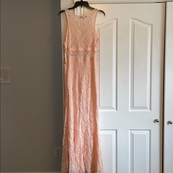 Dress - Picture 3 of 4